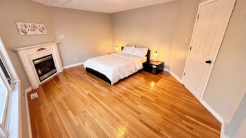 5 bedrooms, iron/ironing board, WiFi, bed sheets