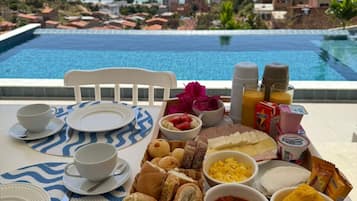 Tägliches inbegriffenes nach Wunsch zubereitetes Frühstück