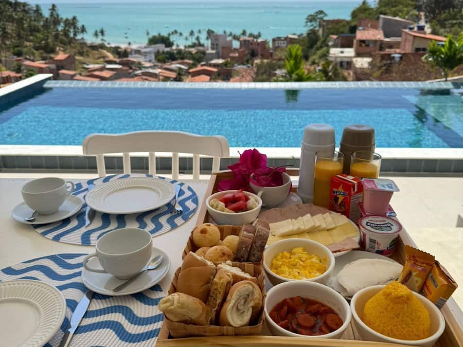 Desayuno a la carta incluido todos los días
