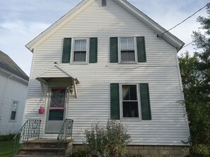 Exterior detail - Charming 3-bedroom house in wonderful Rockland with WiFi (Rockland)