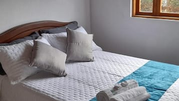 3 bedrooms, WiFi, bed sheets