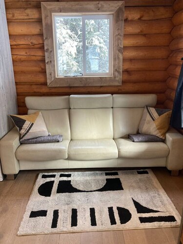 Lofted log cabin with fire table