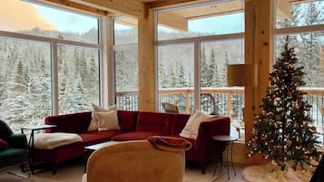 TV, peis og stereoanlegg