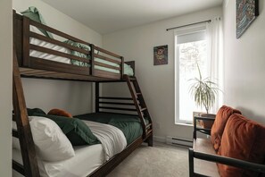 3 chambres, lit parapluie, Wi-Fi, draps fournis