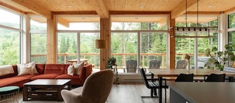 Luxe Mountain Escape | Hot Tub • Fireplace • Cozy