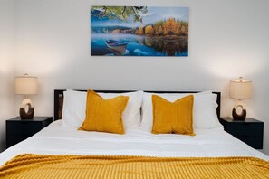 1 slaapkamer, een bureau, een strijkplank/strijkijzer, gratis wifi