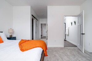 1 bedroom, desk, iron/ironing board, free WiFi