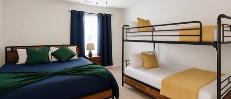 2 bedrooms, desk, iron/ironing board, free WiFi