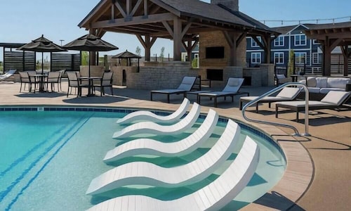 20 mins DT | Sleeps 9 |Verdant Retreat SpaciousGym