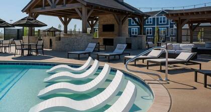 20 mins DT | Sleeps 9 | Sunrise Glow Spacious Gym