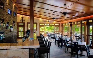 Bar (in der Unterkunft)