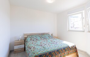 1 habitación, caja de seguridad en la habitación y cuna de viaje 