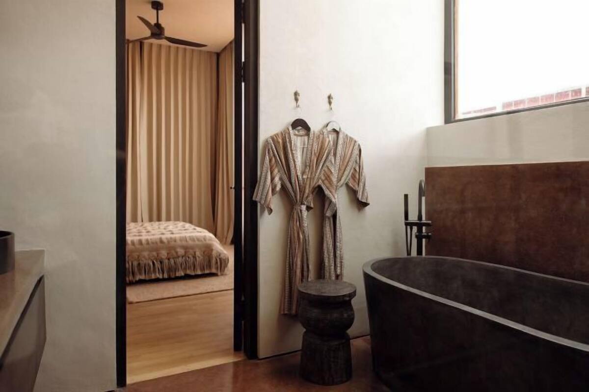 2 bedrooms, premium bedding, in-room safe, individually decorated