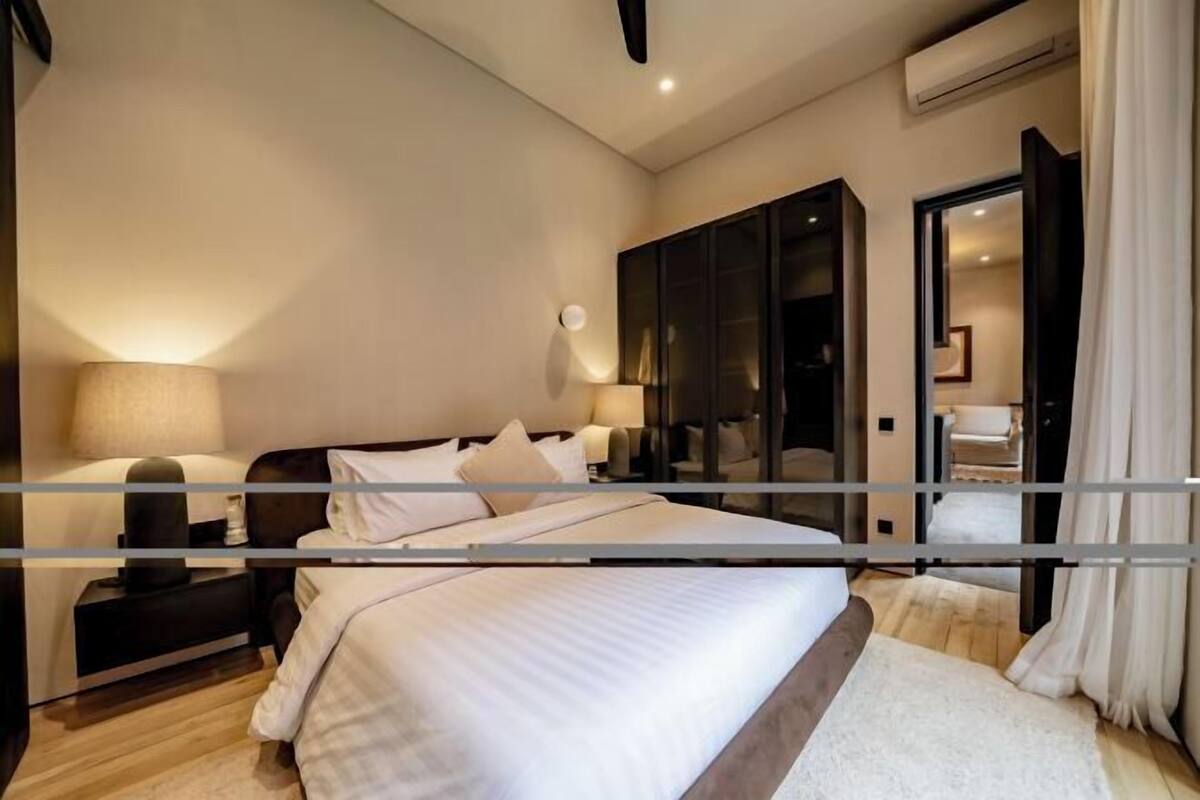 Hochwertige Bettwaren, Select-Comfort-Betten, Zimmersafe