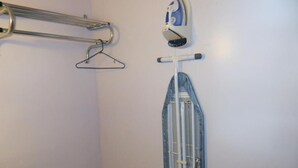 Miscellaneous - La Cienega Motel (Los Angeles)
