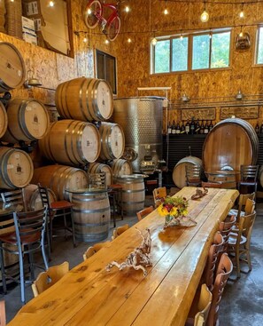 Dining - Aspen Shores: A Beautiful spacious three story home on Lake Superior (Tofte)