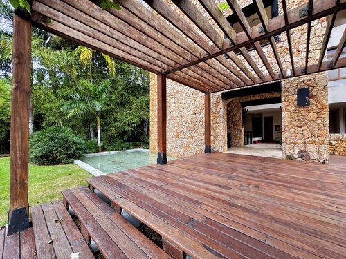 Elegant penthouse w/ stunning view over Dye Fore Golf & close to Altos de Chavón