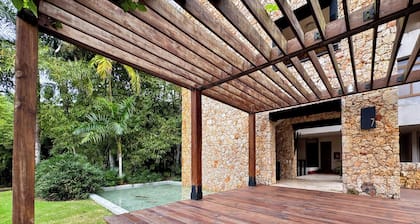 Elegant penthouse w/ stunning view over Dye Fore Golf & close to Altos de Chavón