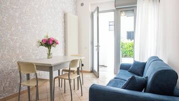 Classic Condo, Sea View | 1 bedroom, desk, laptop workspace, soundproofing