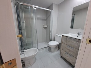 Apartment, 2 Bedrooms, Accessible, Smoking | Bathroom - Casa Samba, 2 Bedrooms and Pool (La Oliva)