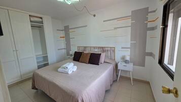 Apartment, 2 Bedrooms, Accessible, Smoking | 2 bedrooms