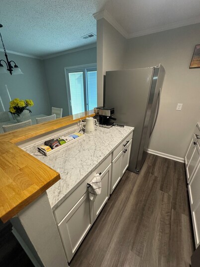 Stylish 2-Master bedroom condo off of Guilford college.