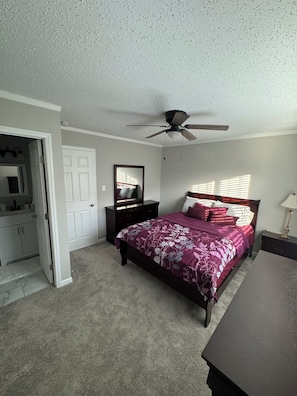 2 habitaciones, tabla de planchar con plancha y wifi gratis