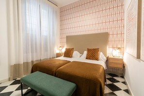 5 chambres, fer et planche à repasser, Wi-Fi, draps fournis