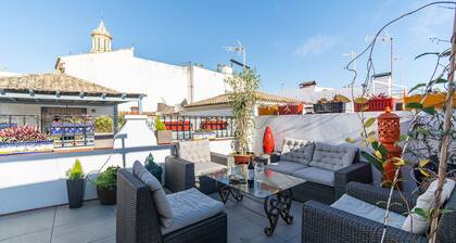 5-Bedroom Gem House in the Heart of Seville. 5 min from the cathedral