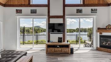 智能电视、壁炉