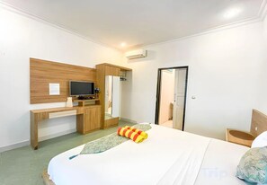 Chambre Double Standard, balcon, vue piscine