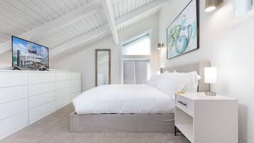 2 bedrooms, desk, iron/ironing board, free WiFi