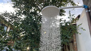 Suite superior, balcó, vistes al jardí | Terrassa o pati