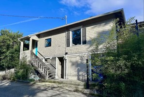 Exterior - Ideal Seattle Location / City Skyline
 (Seattle)