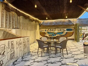 Breakfast, lunch and dinner served  - Pyramids Crypt Hotel (Giza)