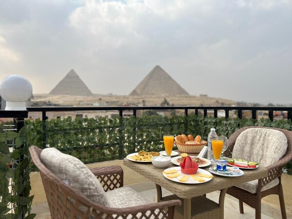 Petit déjeuner complet compris tous les jours