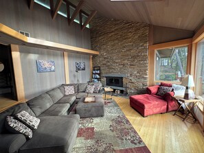 TV, fireplace - Deer Point Paradise - Private Beach, Incredible Views, Total Privacy (Olga)