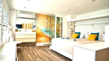 3 quartos, cofres nos quartos, ferros/tábuas de passar roupa