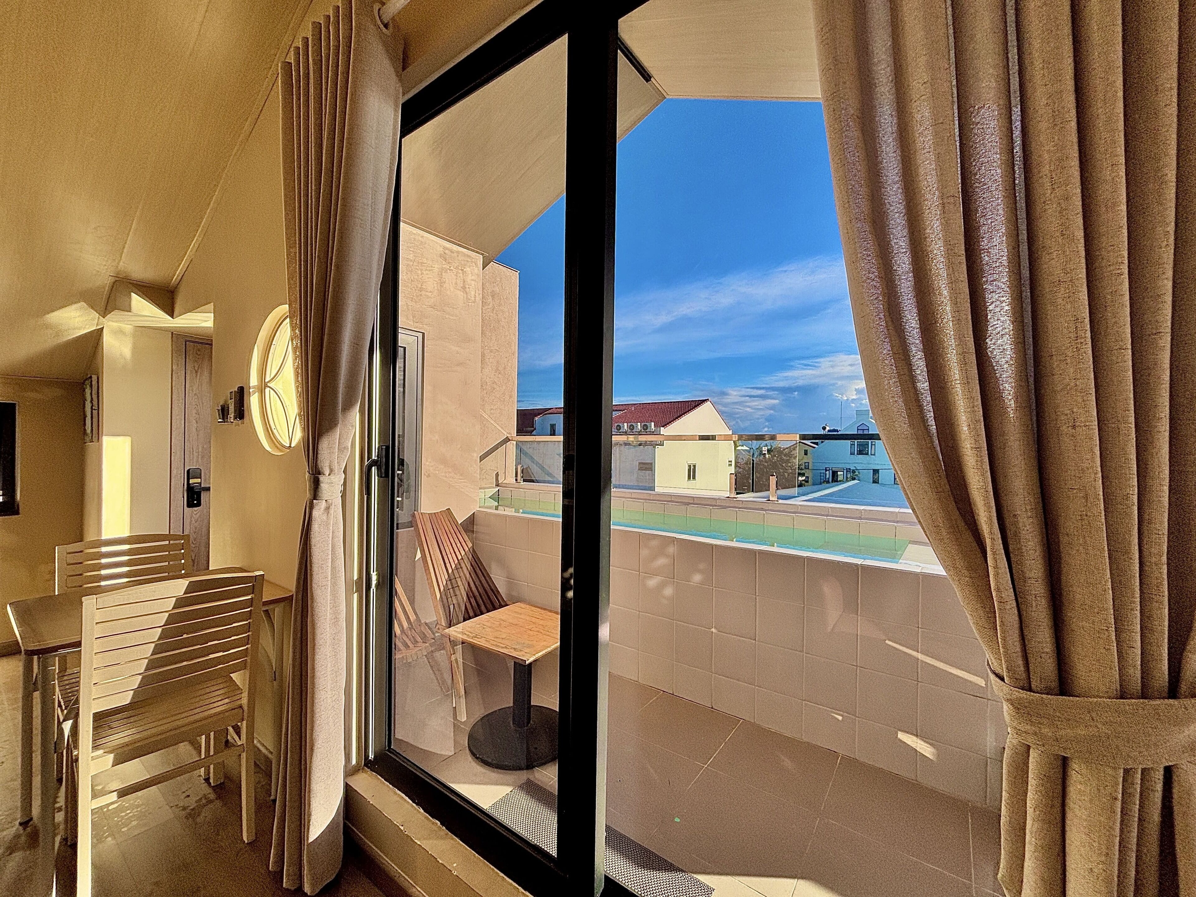 Hồ bơi trong nhà, hồ bơi ngoài trời 