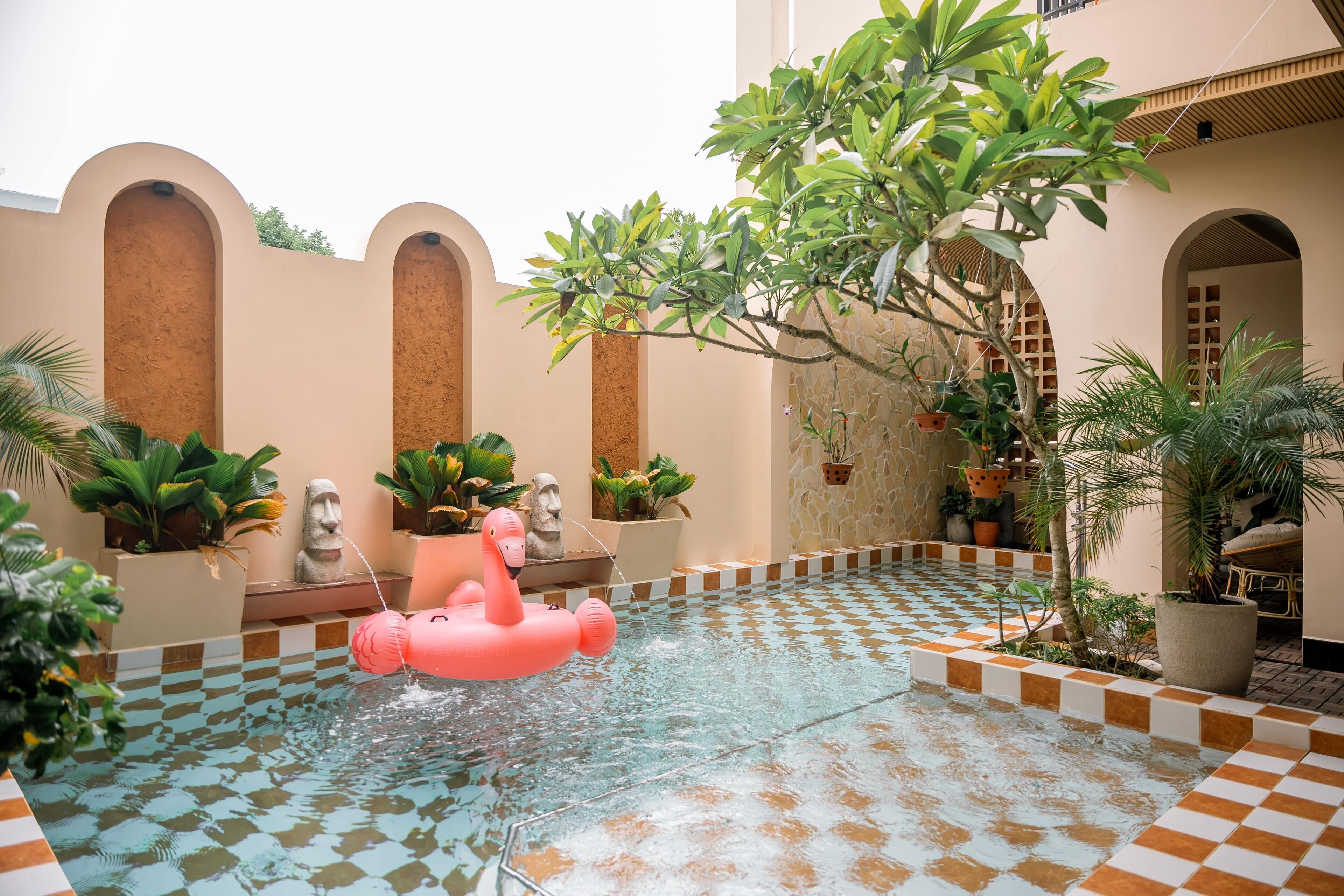 Innenpool, Außenpool