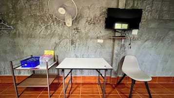 Family Room | Free WiFi, bed sheets