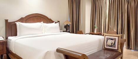 Deluxe Double Room | Desk, free WiFi, bed sheets