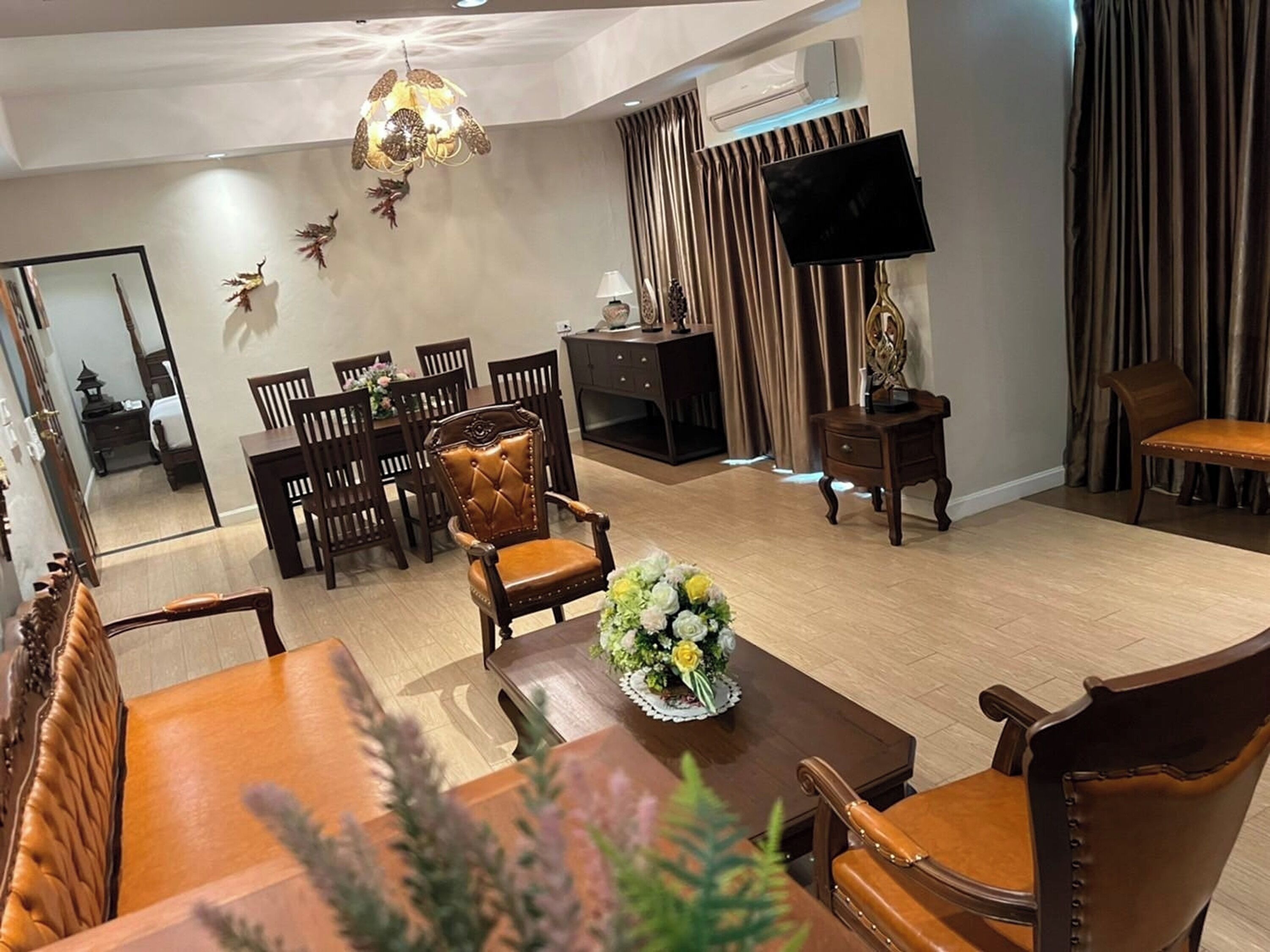 Suite | Desk, free WiFi, bed sheets