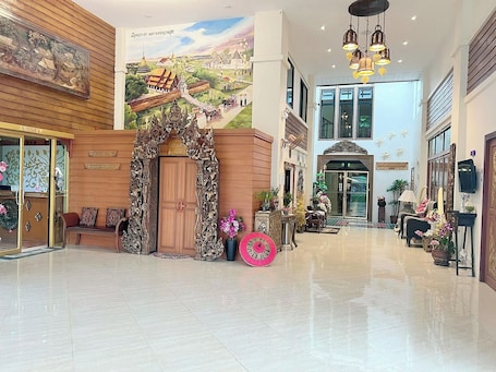 Lobby. Kokhaburi Hotel