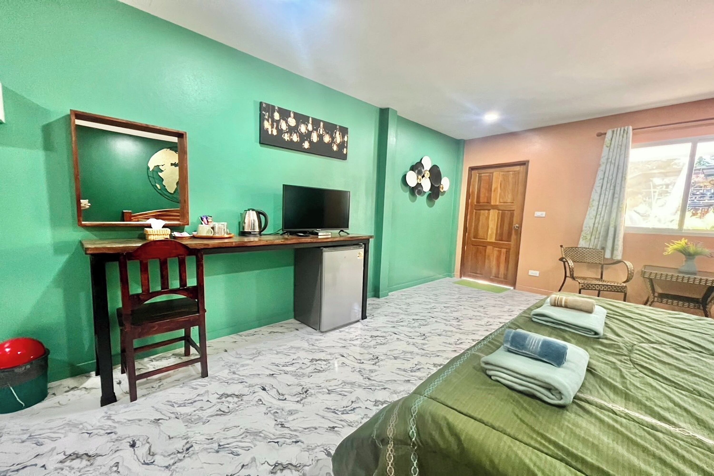 Standard Double Room | Desk, WiFi (free), bed sheets