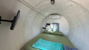 Capsule | Soundproofing, free WiFi, bed sheets