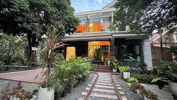 Bagian depan properti