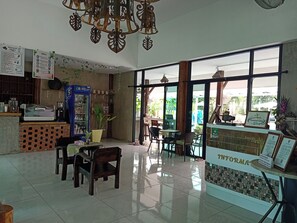 Lobby - The Forest Hill Cafe & Homestay (San Sai)