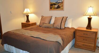 Charming Fraser 2-bedroom at The Pines of Meadow Ridge
