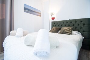 1 bedroom, iron/ironing board, internet, bed sheets